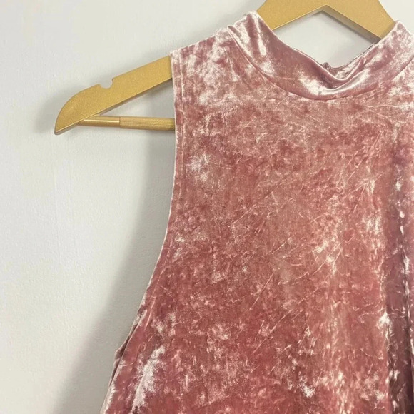 Cynthia Rowley Pink Crushed Velvet Swing Dress - Picture 3 of 11